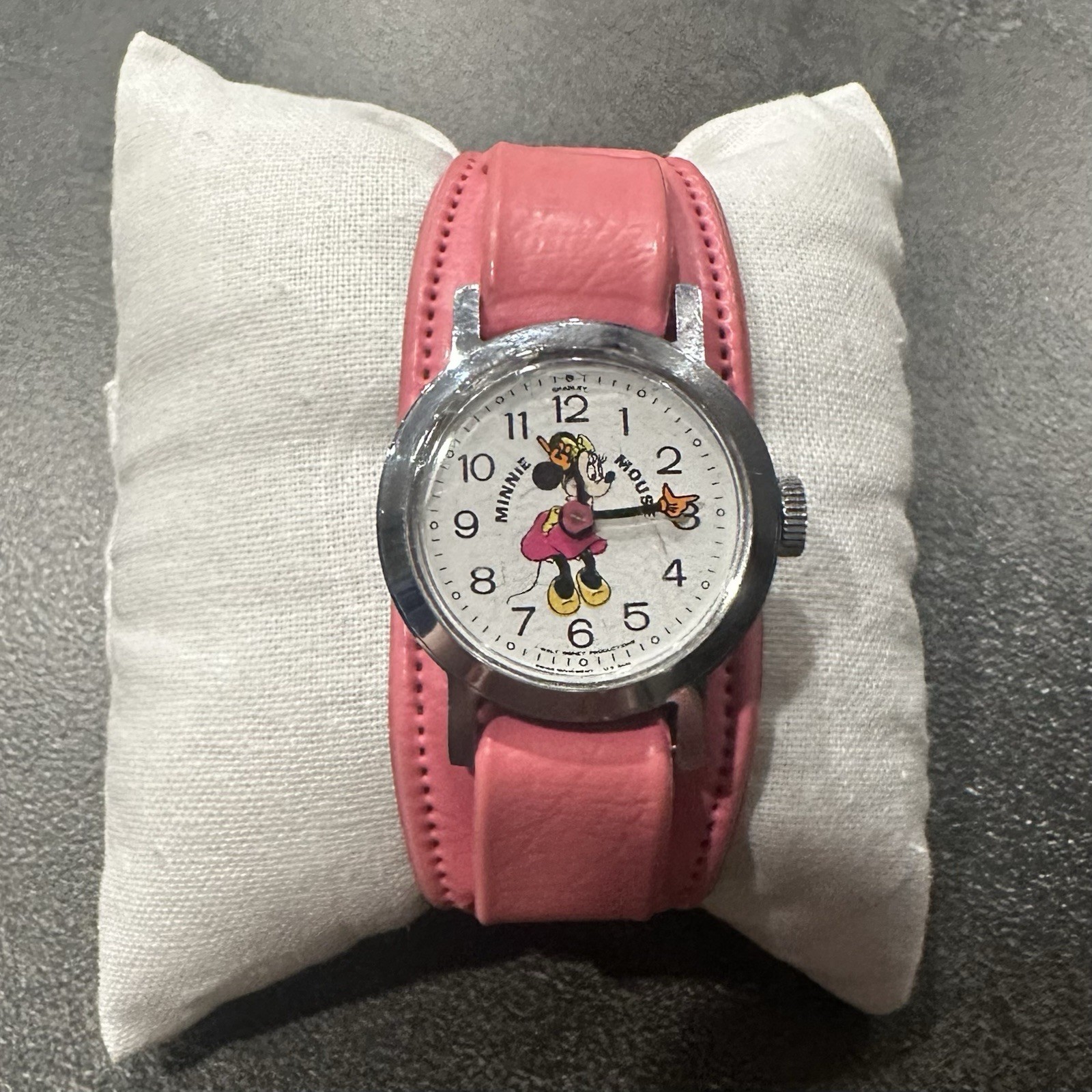 Disney Vintage Working Minnie Mouse Wrist Watch - by Bradley Disney Vintage Working Minnie Mouse Wrist Watch - by Bradley