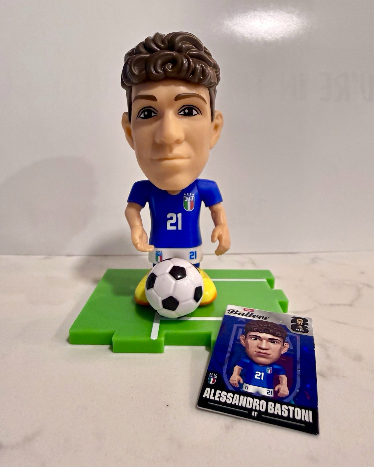 Zuru Ballers FIFA Alessandro Bastoni #21 Italy Soccer Figurine w/ puzzle piece