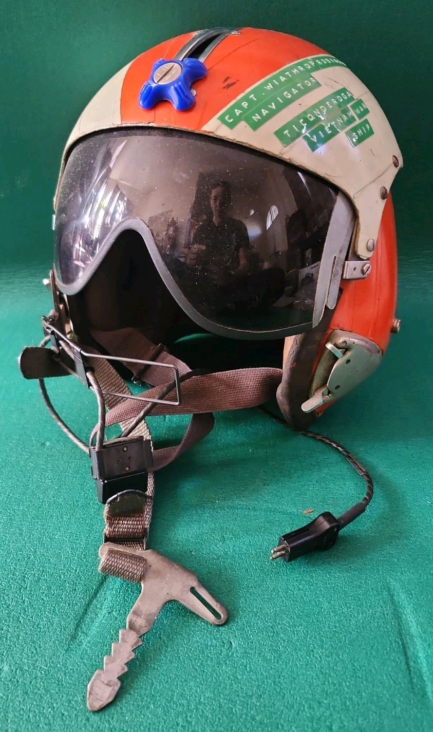 Vtg Vietnam War USN Pilot Flight Helmet APH-6 Capt Winthrop Robinson Ticonderoga Vtg Vietnam War USN Pilot Flight Helmet APH-6 Capt Winthrop Robinson Ticonderoga