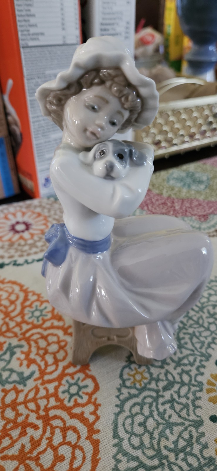 NAO by Lladro 'Cachorrio Mimado" #01049 Girl Hugging Puppy Figurine Original BOX