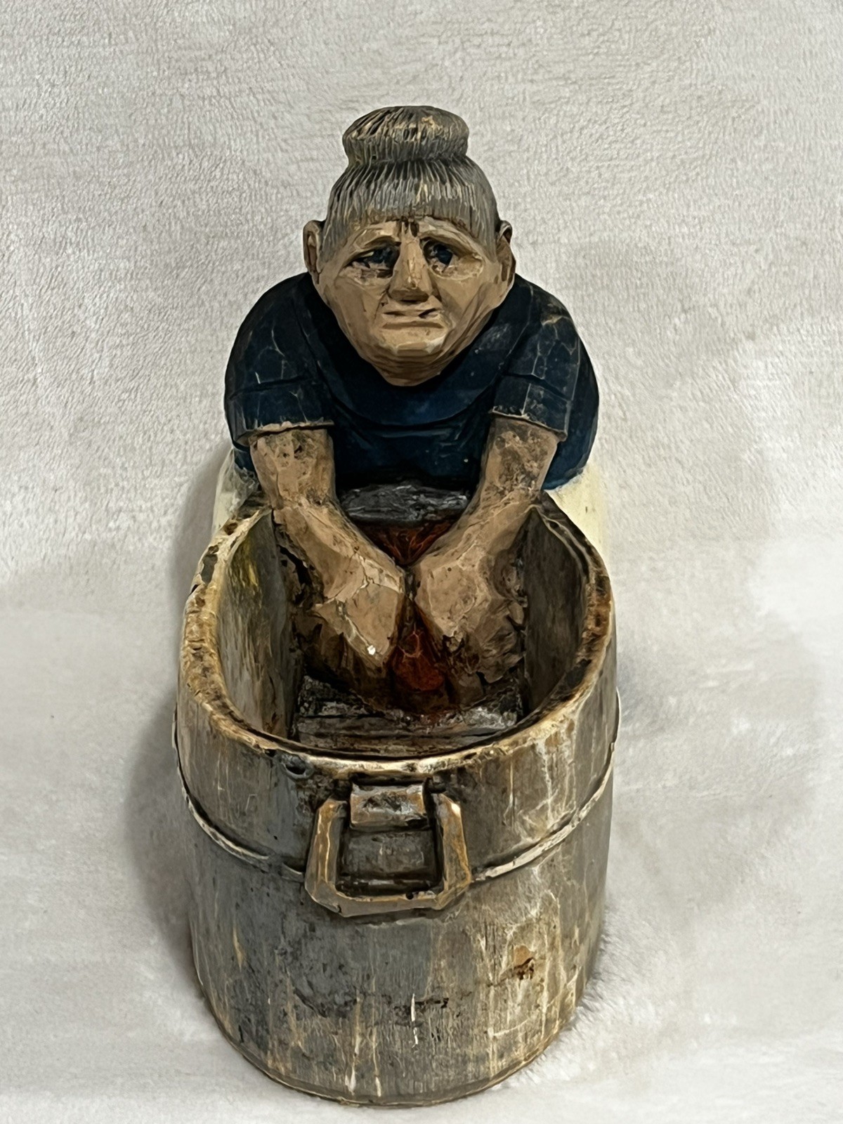 Vintage Hand Carved Wood Granny Figurine Wash Tub Washboard Folk Art Caricature Vintage Hand Carved Wood Granny Figurine Wash Tub Washboard Folk Art Caricature