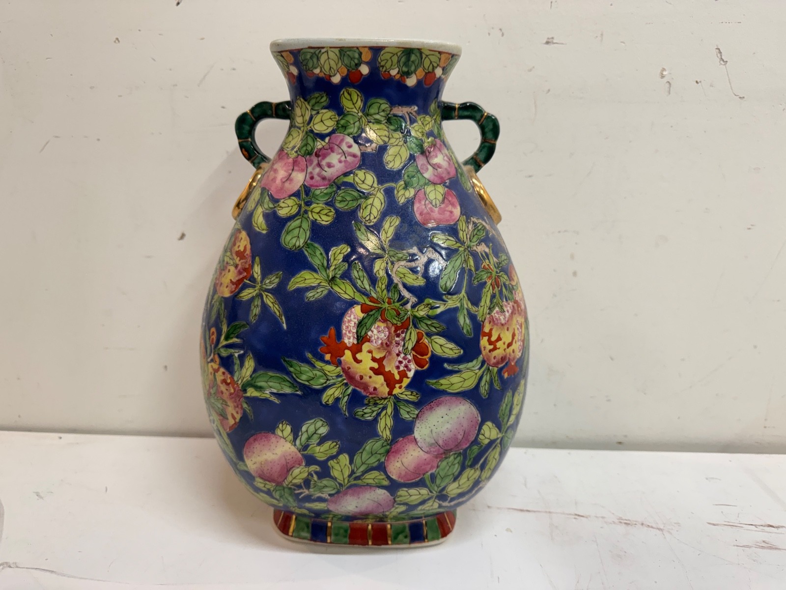 Vtg Likely Andrea By Sadek Chinoiserie Vase w/ Beautiful Multicolor Floral Dec. Vtg Likely Andrea By Sadek Chinoiserie Vase w/ Beautiful Multicolor Floral Dec.