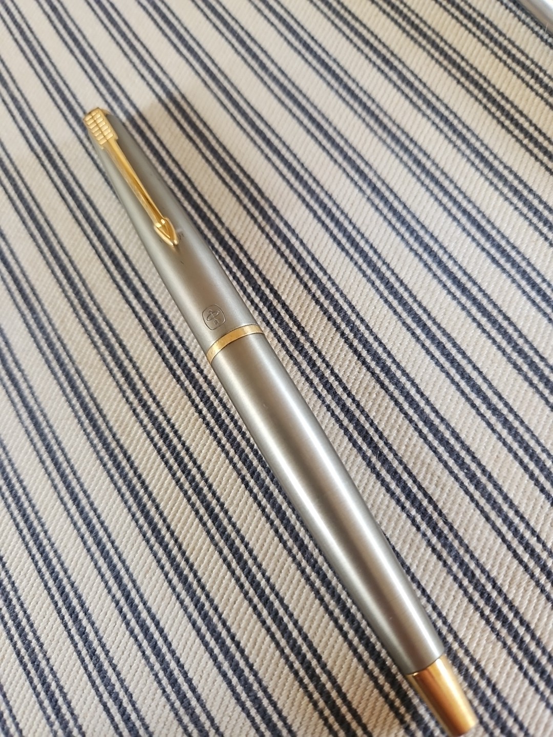 Parker 45 Green Anodized Aluminum Coronet - Late 1960's - Med. Nib Parker 45 Green Anodized Aluminum Coronet - Late 1960's - Med. Nib