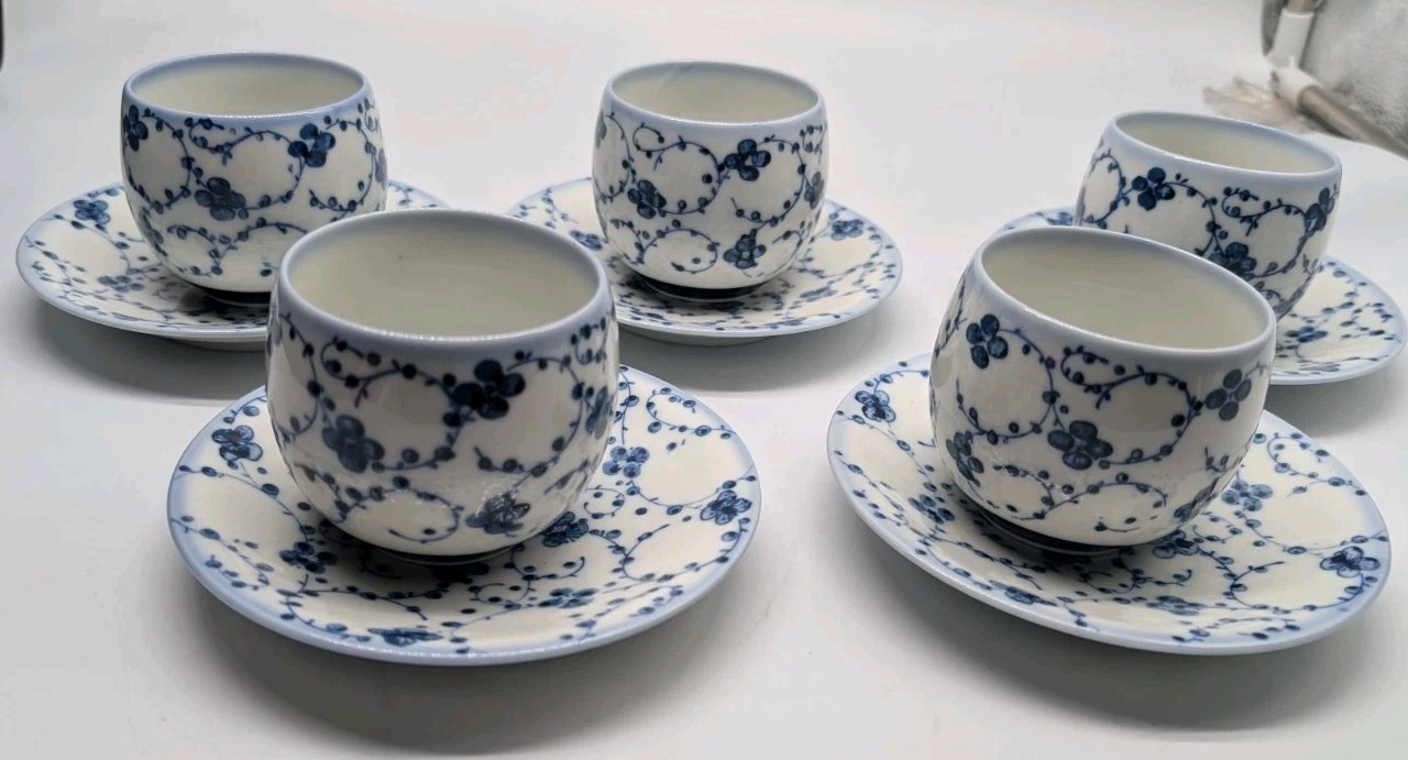 Vintage 1980s Japanese Porcelain Tea Set - 5 Handleless Cups & Saucers, Blue... Vintage 1980s Japanese Porcelain Tea Set - 5 Handleless Cups & Saucers, Blue...