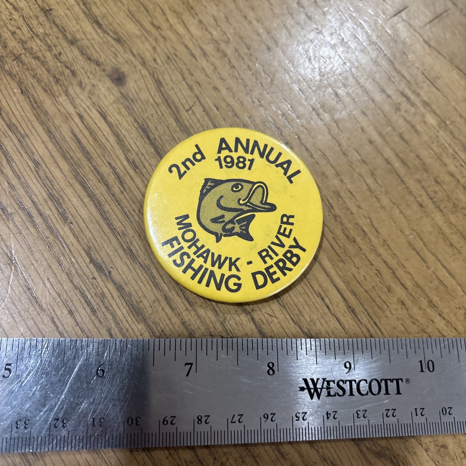 2ND ANNUAL 1981 MOHAWK RIVER FISHING DERBY NEW YORK CELLULOID PIN PINBACK Button 2ND ANNUAL 1981 MOHAWK RIVER FISHING DERBY NEW YORK CELLULOID PIN PINBACK Button