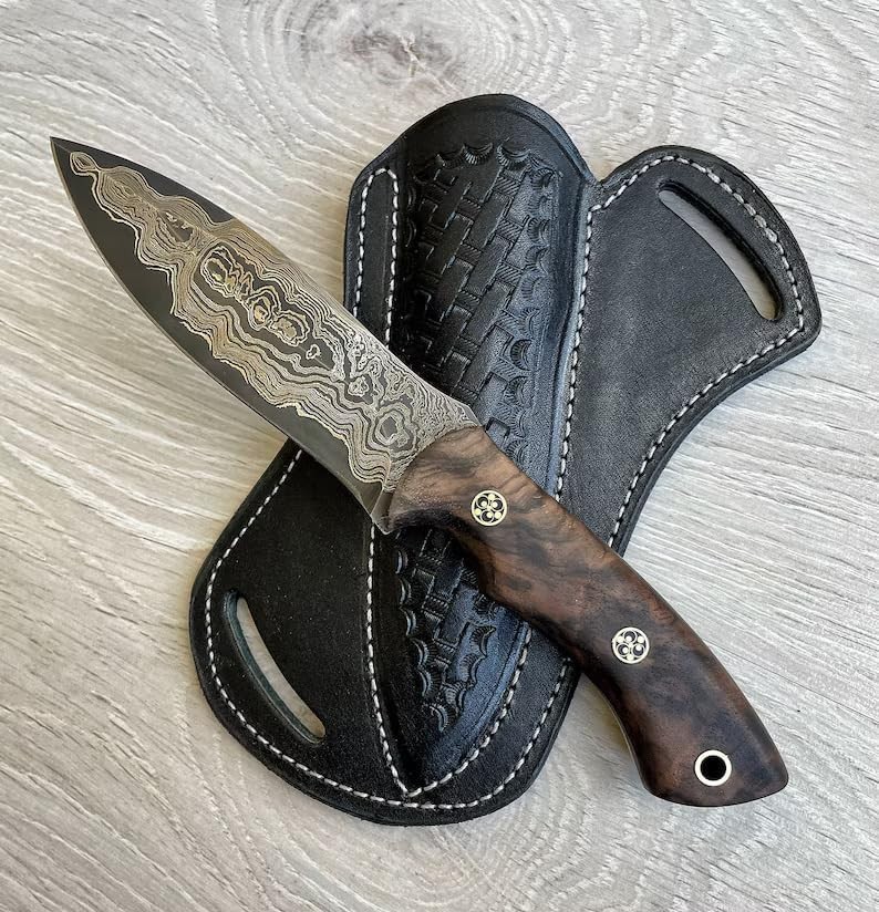 Real Damascus Hunting Knife & Rose Wood Handle - 150 Layers - Blacksmith Knife Real Damascus Hunting Knife & Rose Wood Handle - 150 Layers - Blacksmith Knife