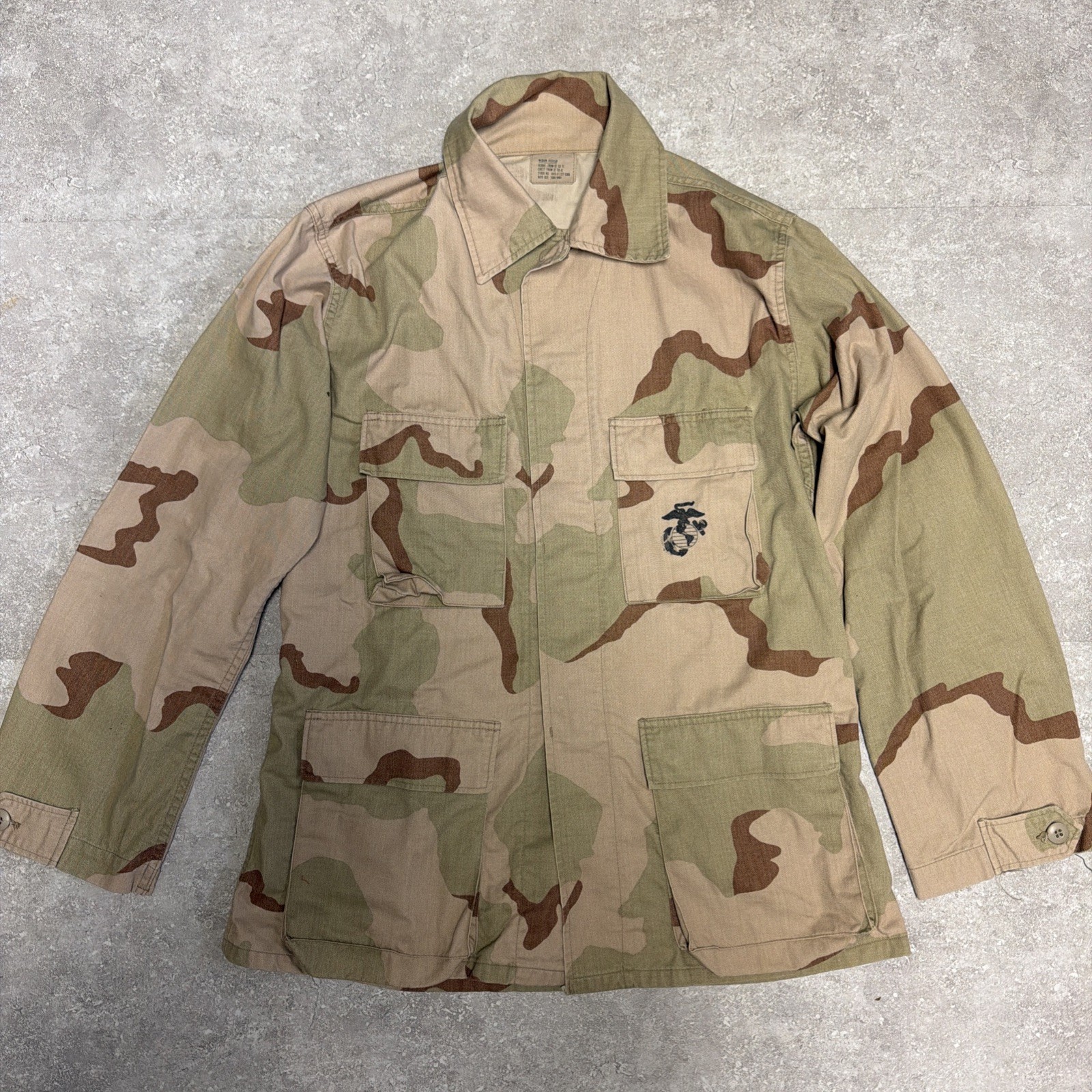 USMC Globe & Anchor 3 Color Desert BDU Uniform Shirt Medium Regular NICE K-195 USMC Globe & Anchor 3 Color Desert BDU Uniform Shirt Medium Regular NICE K-195