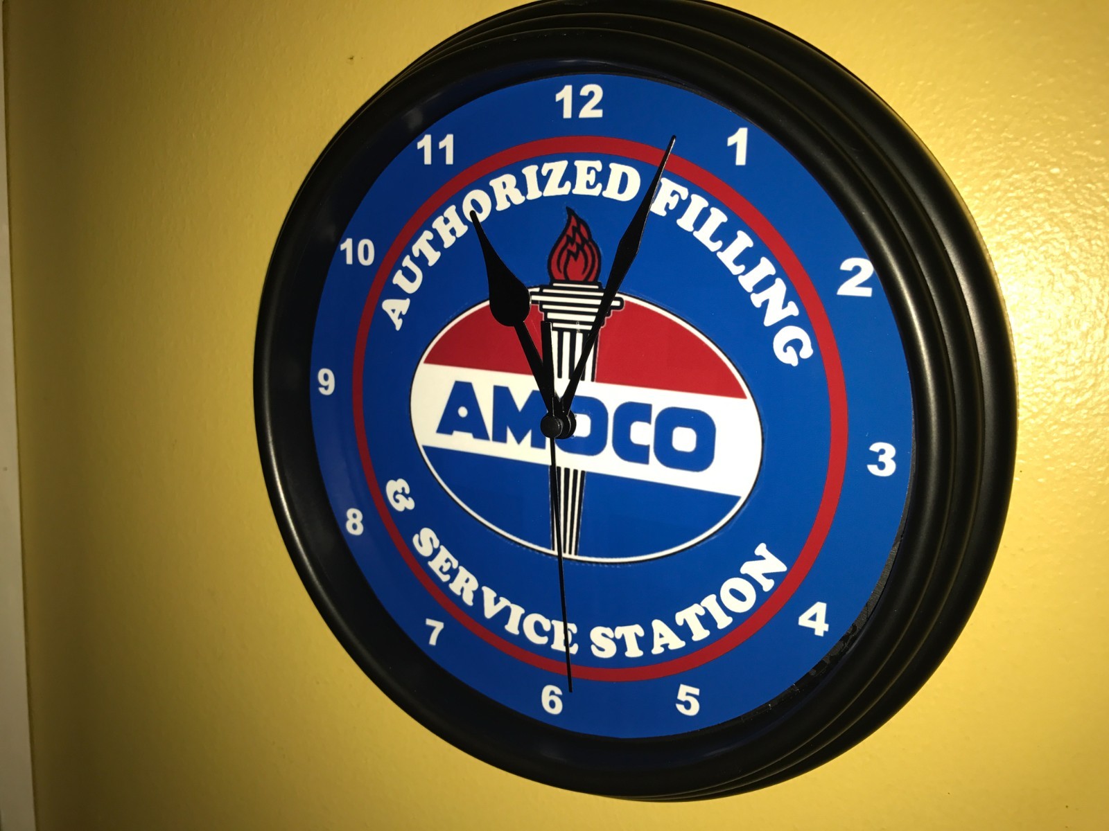 Amoco AuthFill Gas Service Station Oil Garage Man Cave Clock Advertising Sign Amoco AuthFill Gas Service Station Oil Garage Man Cave Clock Advertising Sign