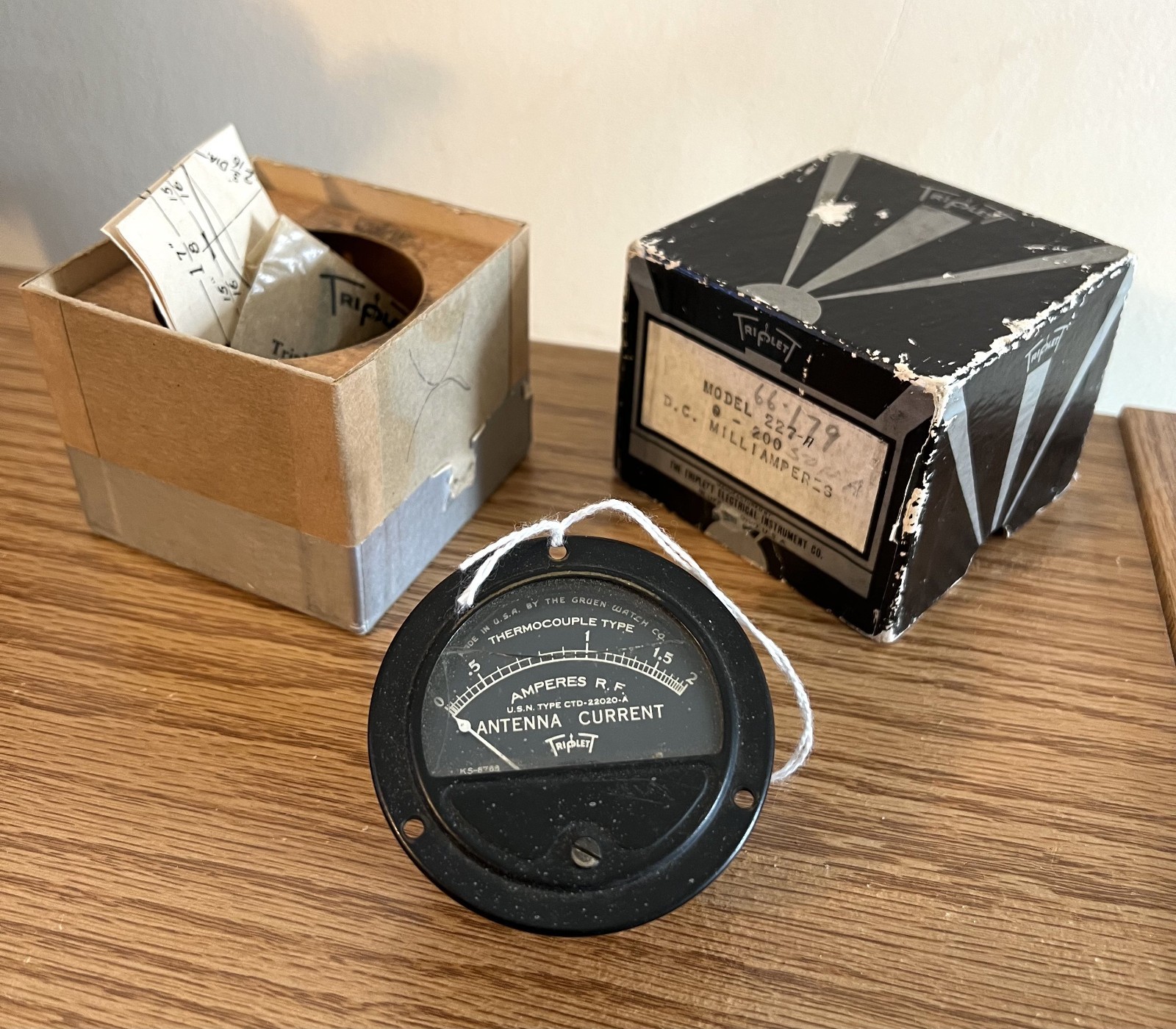 WWII US Navy Antenna Amp Meter Triplett 227-A Untested 2.5" CTD-22020-A 2-Amp WWII US Navy Antenna Amp Meter Triplett 227-A Untested 2.5" CTD-22020-A 2-Amp