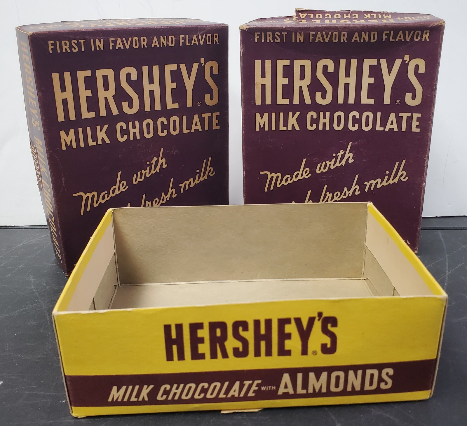 Hershey's Milk Chocolate Rare Early Boxes - 2 Complete Boxes + 1 Bottom Only Hershey's Milk Chocolate Rare Early Boxes - 2 Complete Boxes + 1 Bottom Only