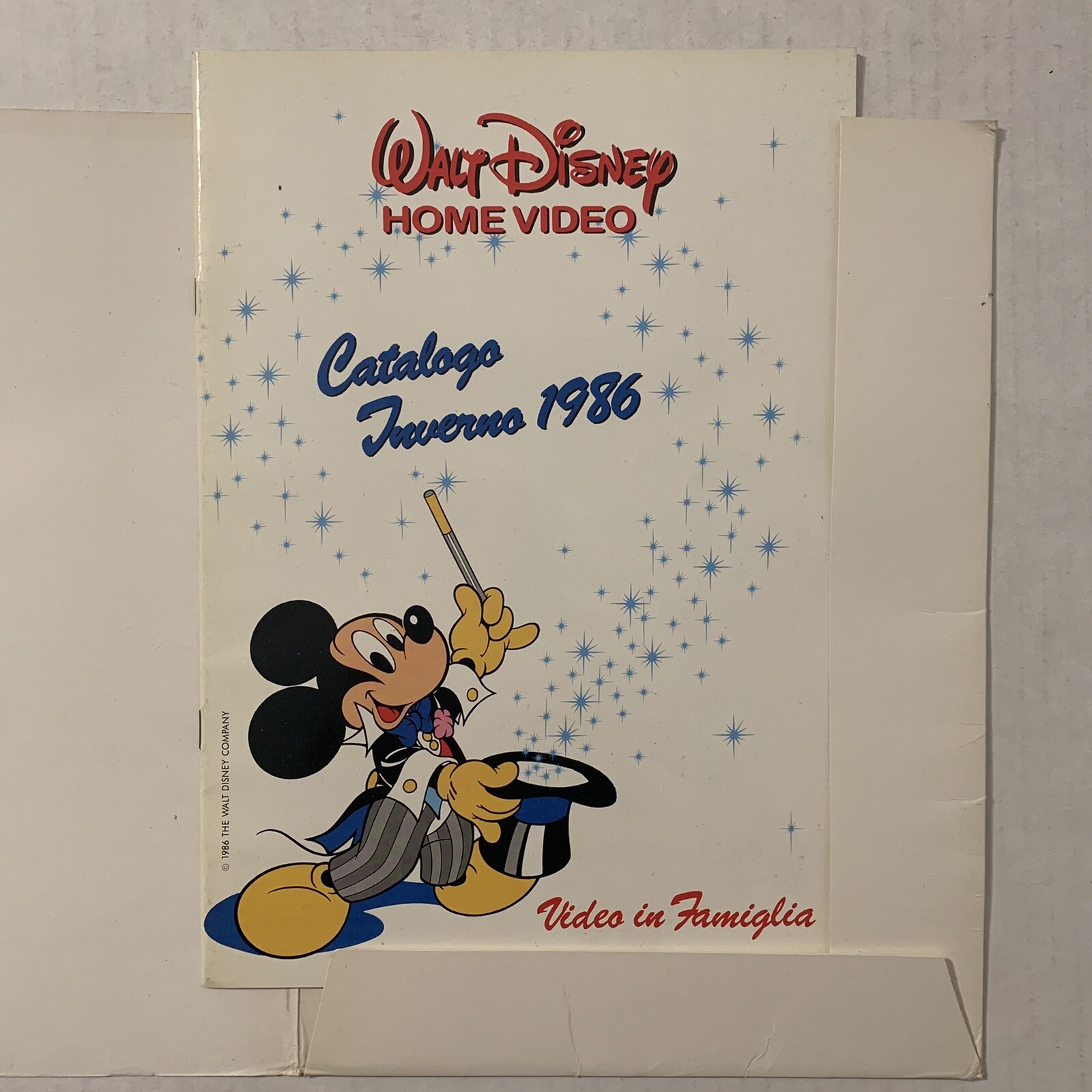 Vintage 1986 Italian Walt Disney Home Video Wholesale VHS Catalog + Folder Italy Vintage 1986 Italian Walt Disney Home Video Wholesale VHS Catalog + Folder Italy