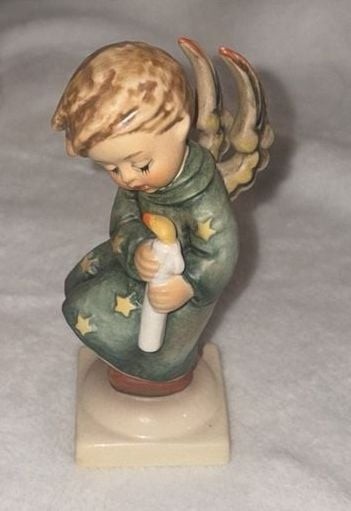 Goebel Hummel Heavenly Angel Figurine 21/0 Vintage Porcelain Goebel Hummel Heavenly Angel Figurine 21/0 Vintage Porcelain