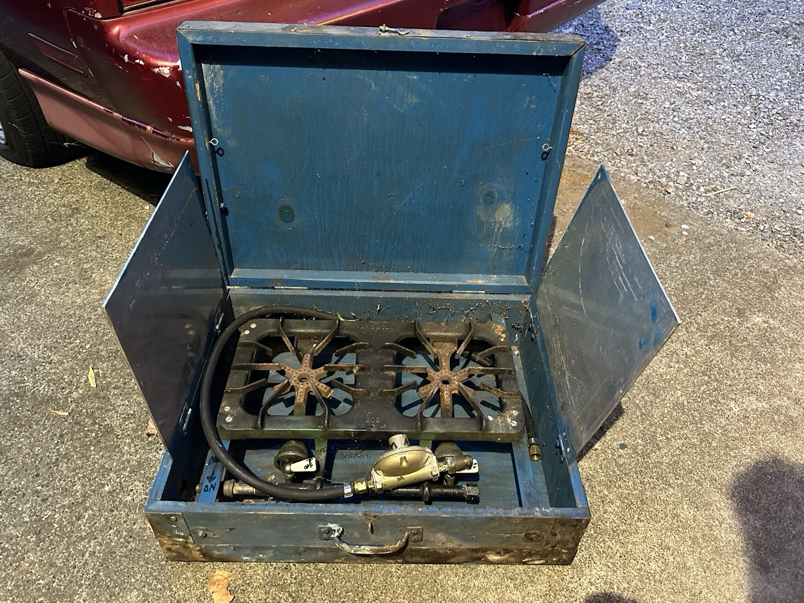 Antique Griswold 202 Cast Iron 2 Burner Gas Camping Stove With Windblocking Case