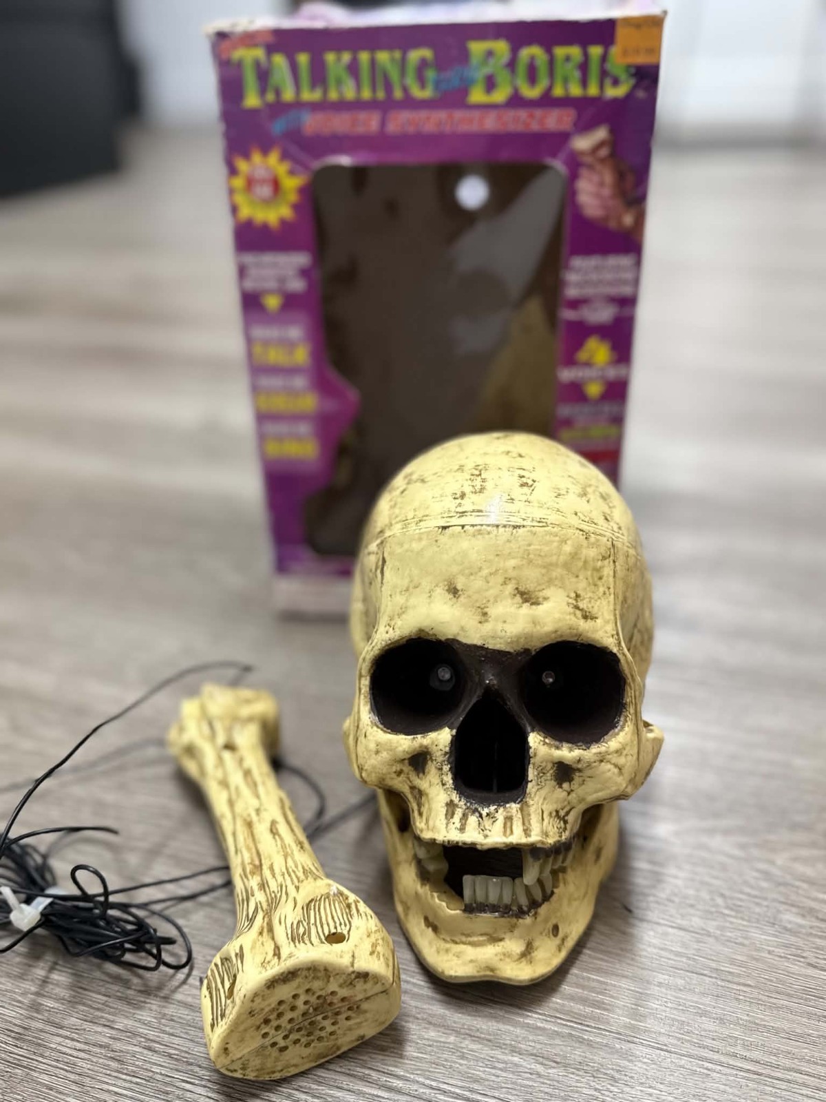 Vintage 1998 Talking Thru Boris Voice Synthesizer Animated Skull Halloween Prop Vintage 1998 Talking Thru Boris Voice Synthesizer Animated Skull Halloween Prop