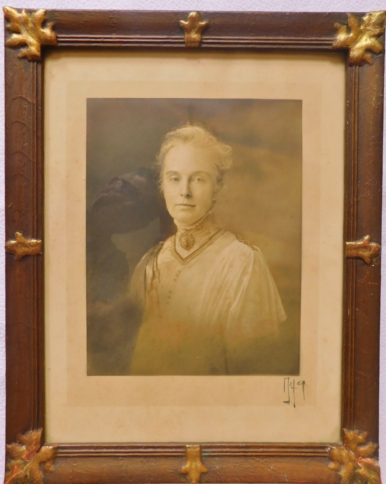 C. 1918 Antique Arts and Crfafts Mission Frame & Photo signed RARE Fits 13 x 10 C. 1918 Antique Arts and Crfafts Mission Frame & Photo signed RARE Fits 13 x 10