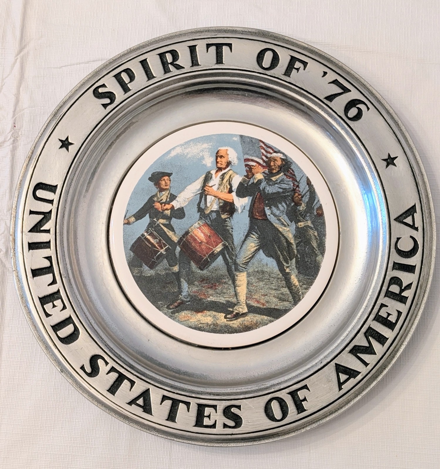 Vintage 1976 Bicentennial "Spirit of '76" decorative pewter plate