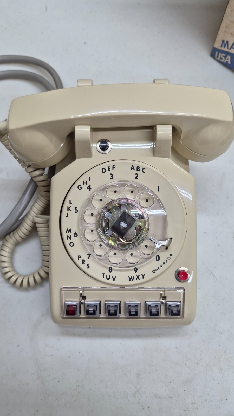 Cortelco ITT 880830 044 Ash Rotary Multi-line Telephone Cortelco ITT 880830 044 Ash Rotary Multi-line Telephone