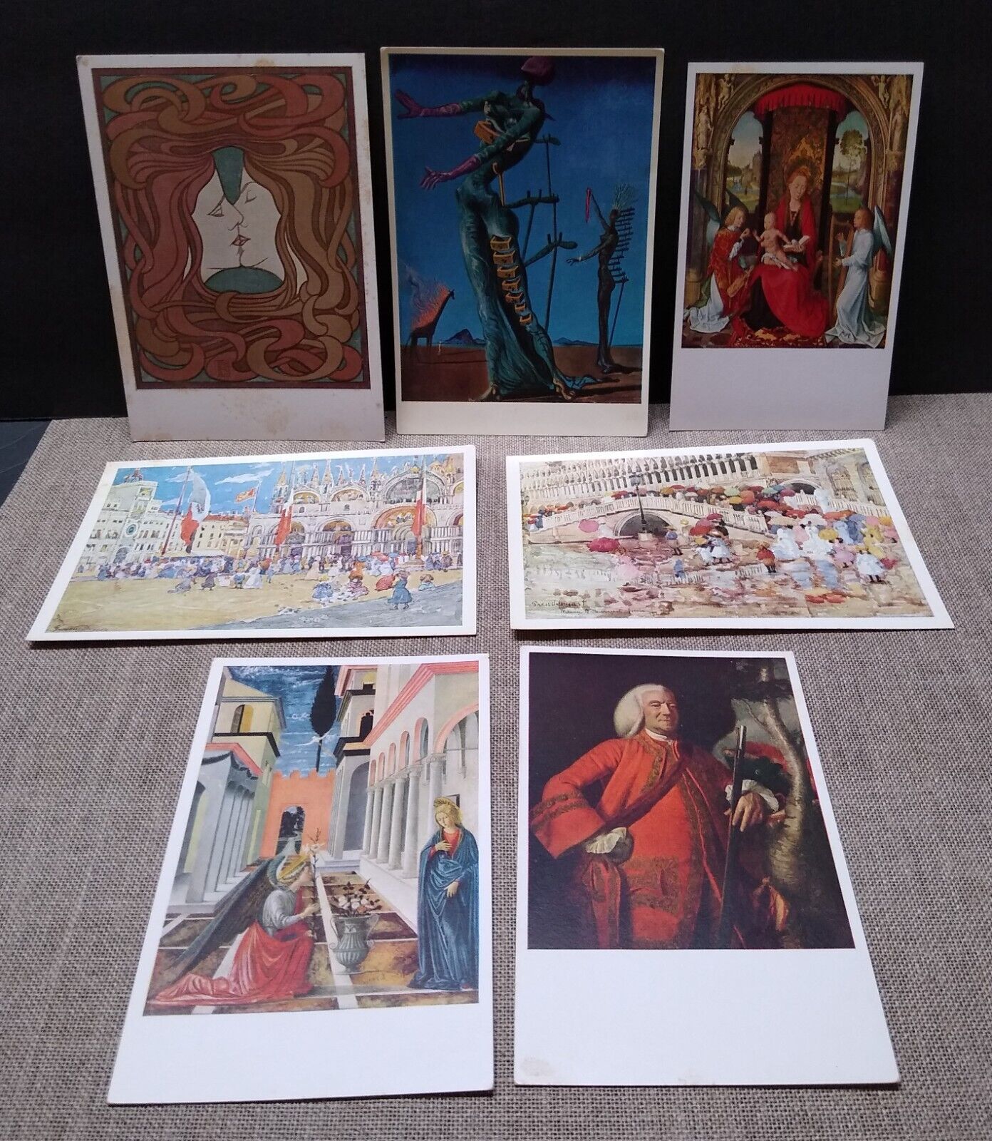 Lot of 7 Vintage Museum Art Post Cards, The Burning Giraffe, The Kiss, Madonna
