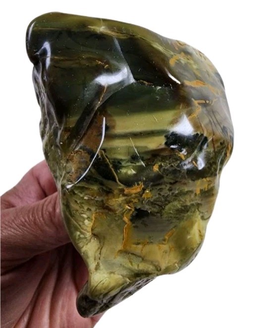 Morrisonite Jasper Polished Stone 235.1 grams. Morrisonite Jasper Polished Stone 235.1 grams.