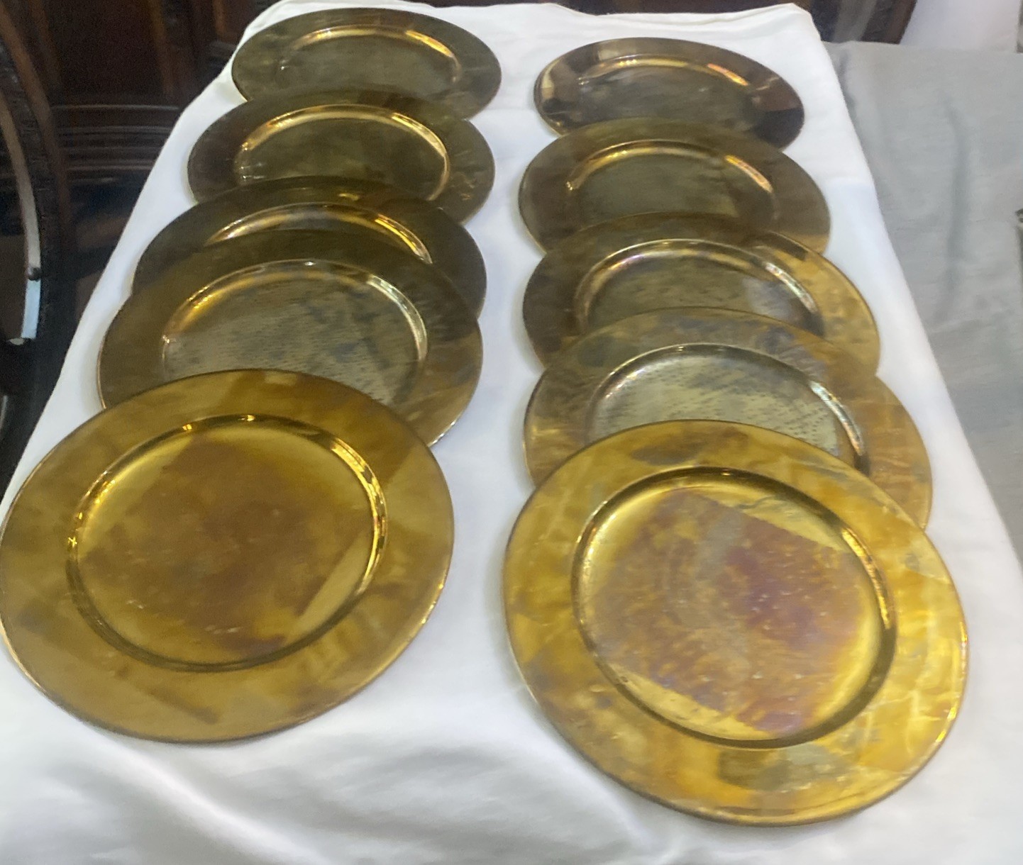 Vintage Brass Charger Hong Kong Event Plates Service Patina Set Of 10 Vintage Brass Charger Hong Kong Event Plates Service Patina Set Of 10