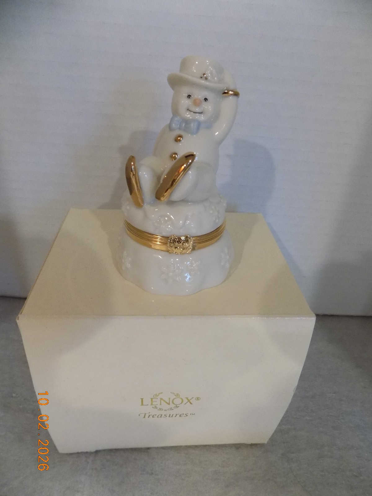 Lenox Treasures "The Skating Adventure Box" Snowman Ice Skating Trinket Box - EC