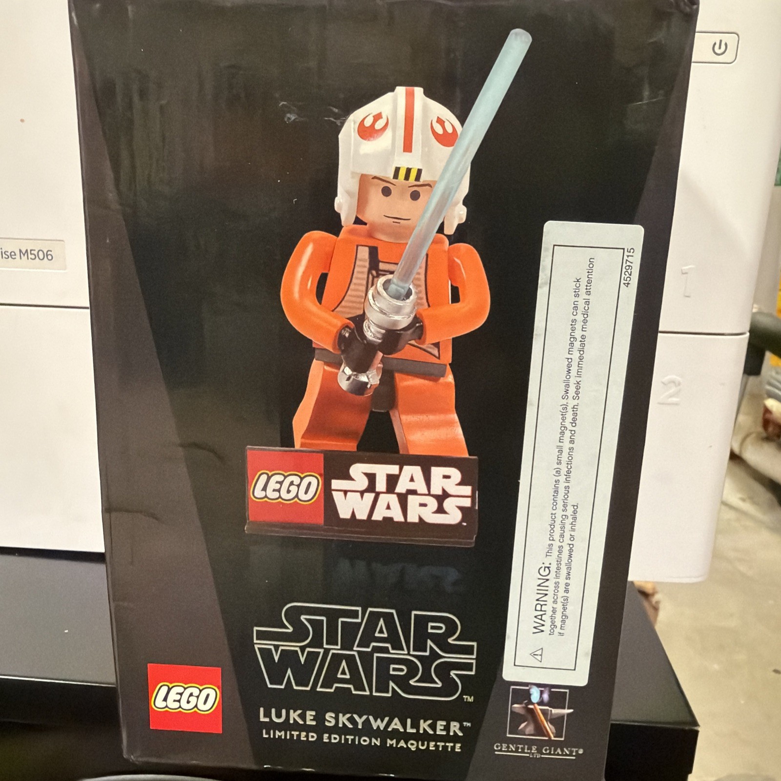 NISB Lego Star Wars Gentle Giant Luke Skywalker Maquette Limited Edition NISB Lego Star Wars Gentle Giant Luke Skywalker Maquette Limited Edition