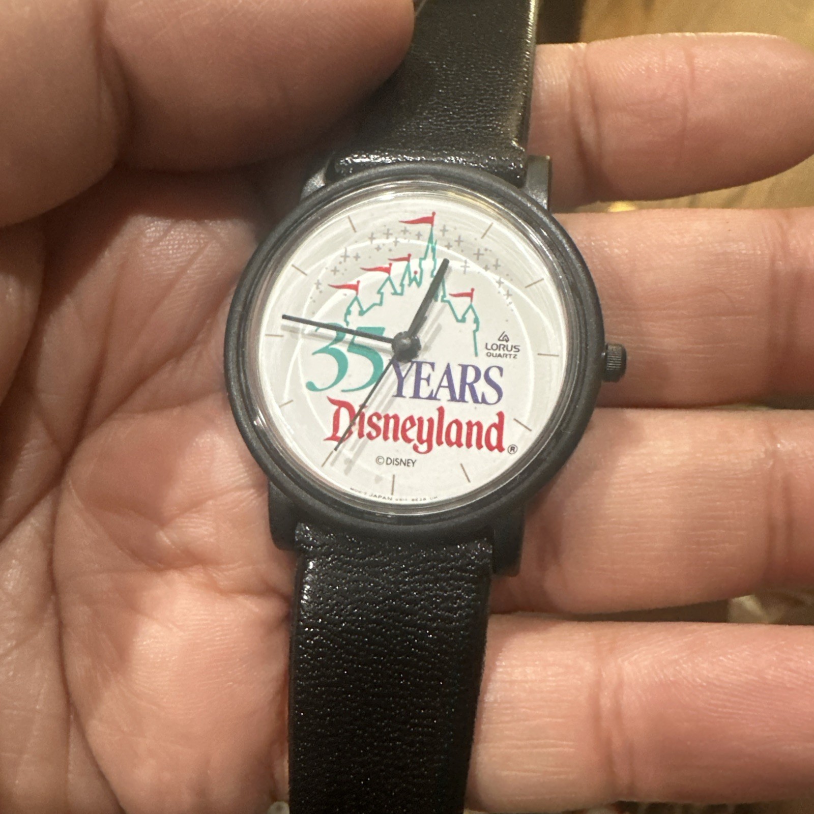 Working Vintage Disney 35 Years Disneyland Lorus Watch 34mm Mint Condition 7.5” Working Vintage Disney 35 Years Disneyland Lorus Watch 34mm Mint Condition 7.5”