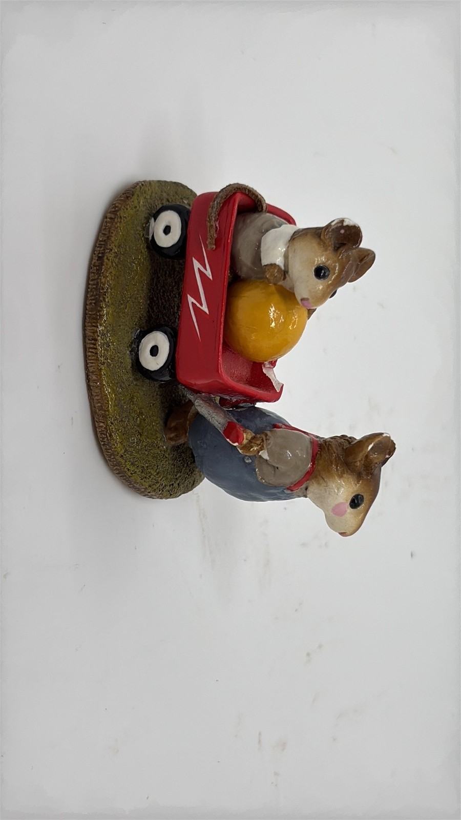 Vintage 1987 William Petersen Mice with Red Wagon Figurine   as is