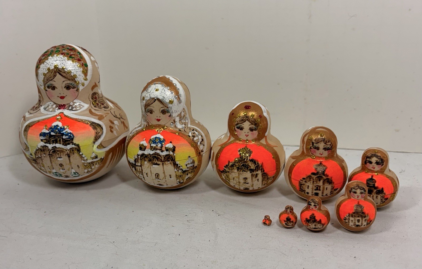9 pcs Russian Nesting Doll - Matryoshka 9 pcs Russian Nesting Doll - Matryoshka