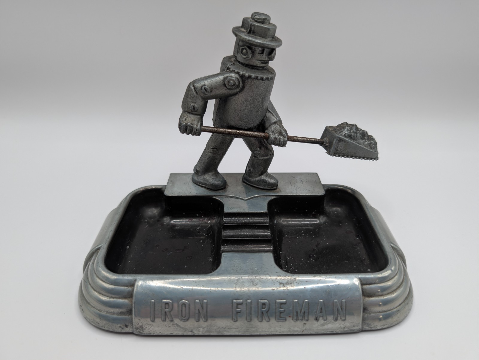 Vtg 1930s Advance Prodcs. Cleveland Ohio Figural Promo Ad Piece Ashtray Vtg 1930s Advance Prodcs. Cleveland Ohio Figural Promo Ad Piece Ashtray