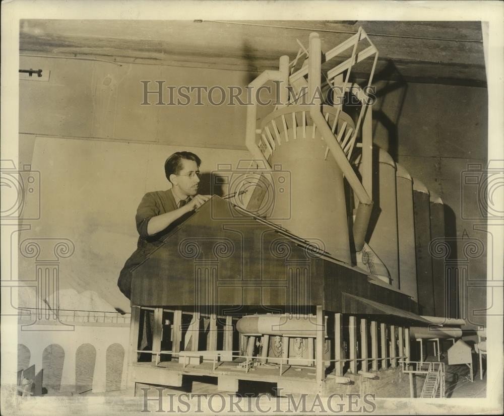 1939 Press Photo Steel Plant Model Unit under Construction - ney18825