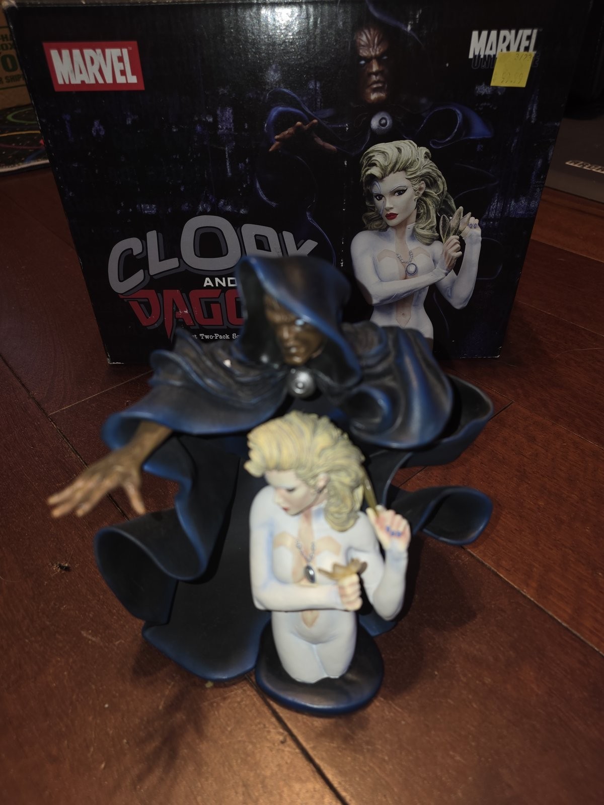 Diamond Select Marvel Cloak and Dagger Bust Two-Pack 2004 #181/2500 COA Box Diamond Select Marvel Cloak and Dagger Bust Two-Pack 2004 #181/2500 COA Box
