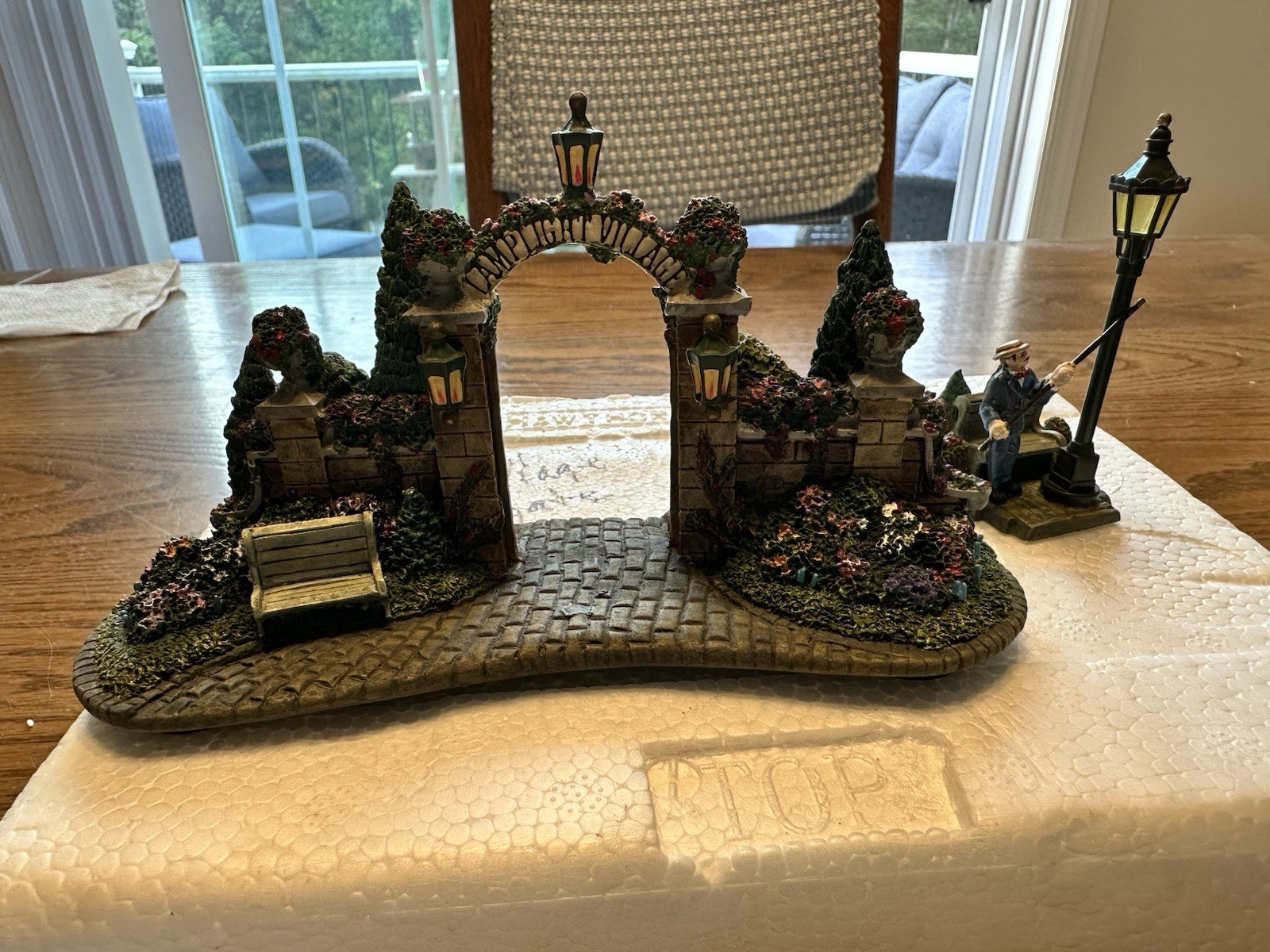 Hawthorne Village: “Lamplight Village Gate” -  Complete Set