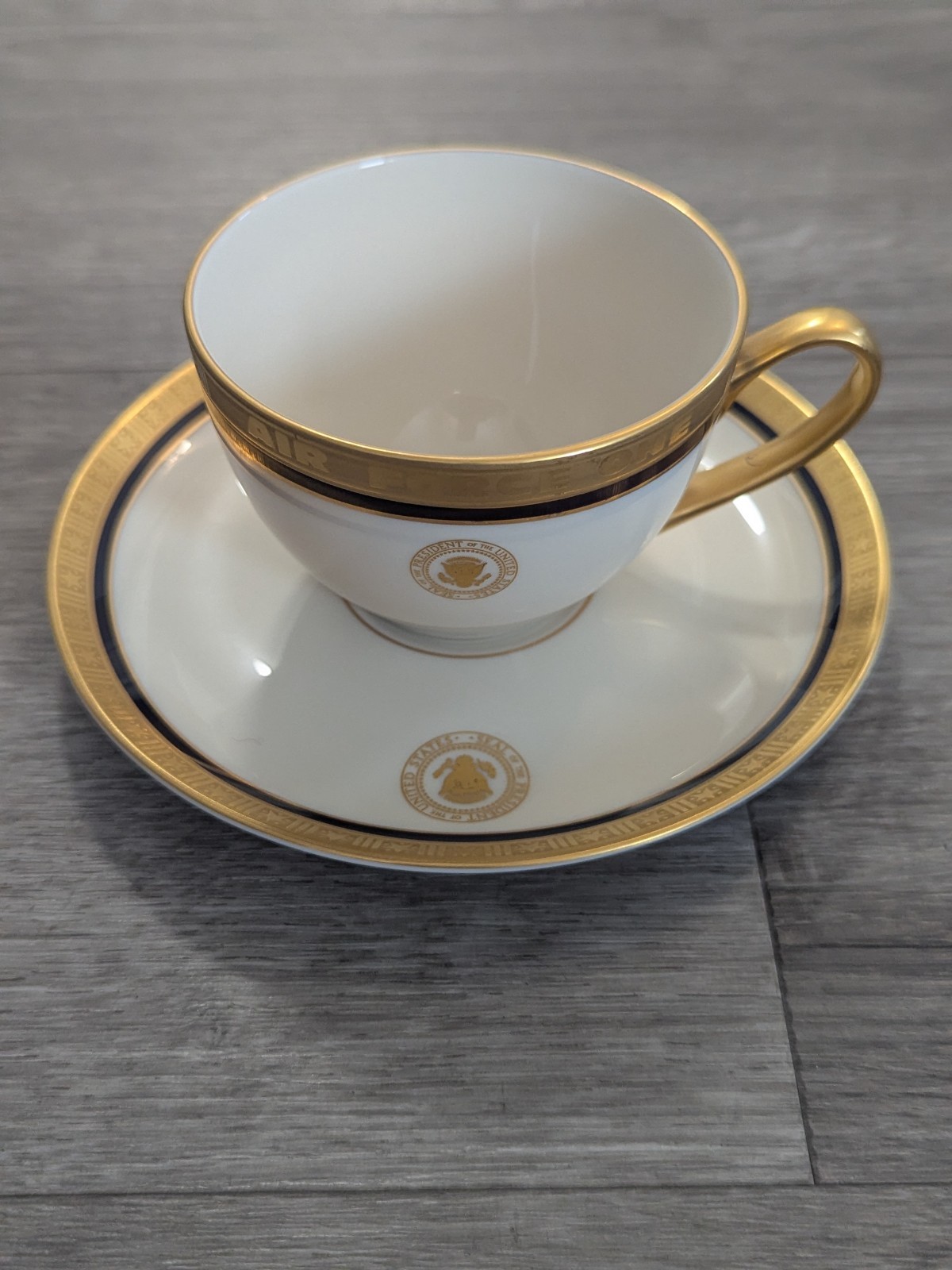 Authentic Presidential Seal Air Force One China Cup & Saucer Pickard Ultra Rare Authentic Presidential Seal Air Force One China Cup & Saucer Pickard Ultra Rare