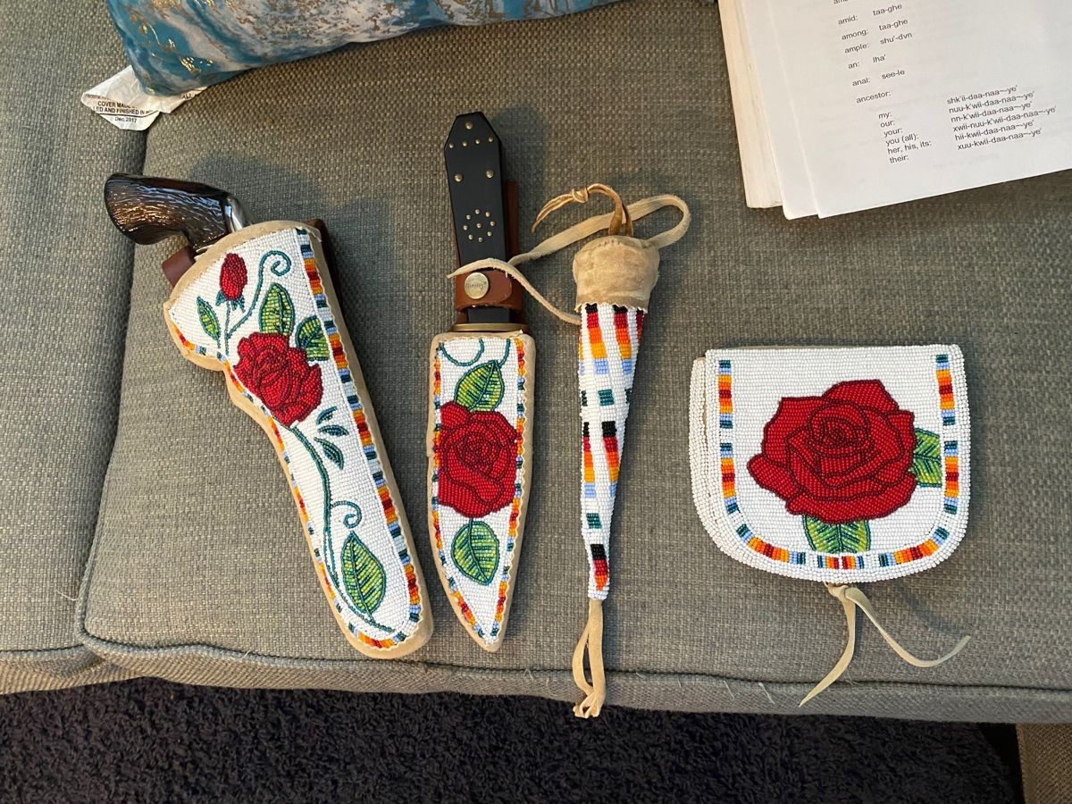 Native American Sioux Handmade Knife Sheath set Indian Beaded Knife Cover 4 Pcs Native American Sioux Handmade Knife Sheath set Indian Beaded Knife Cover 4 Pcs