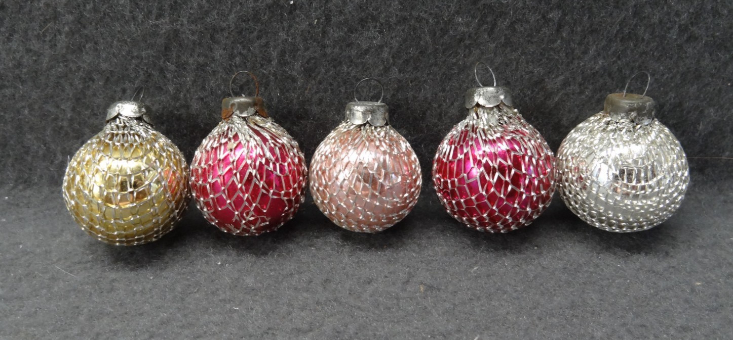 VTG (5) Christmas Ornament Mesh Ball Silver Feather Tree Japan 1" Pink Glass Net VTG (5) Christmas Ornament Mesh Ball Silver Feather Tree Japan 1" Pink Glass Net