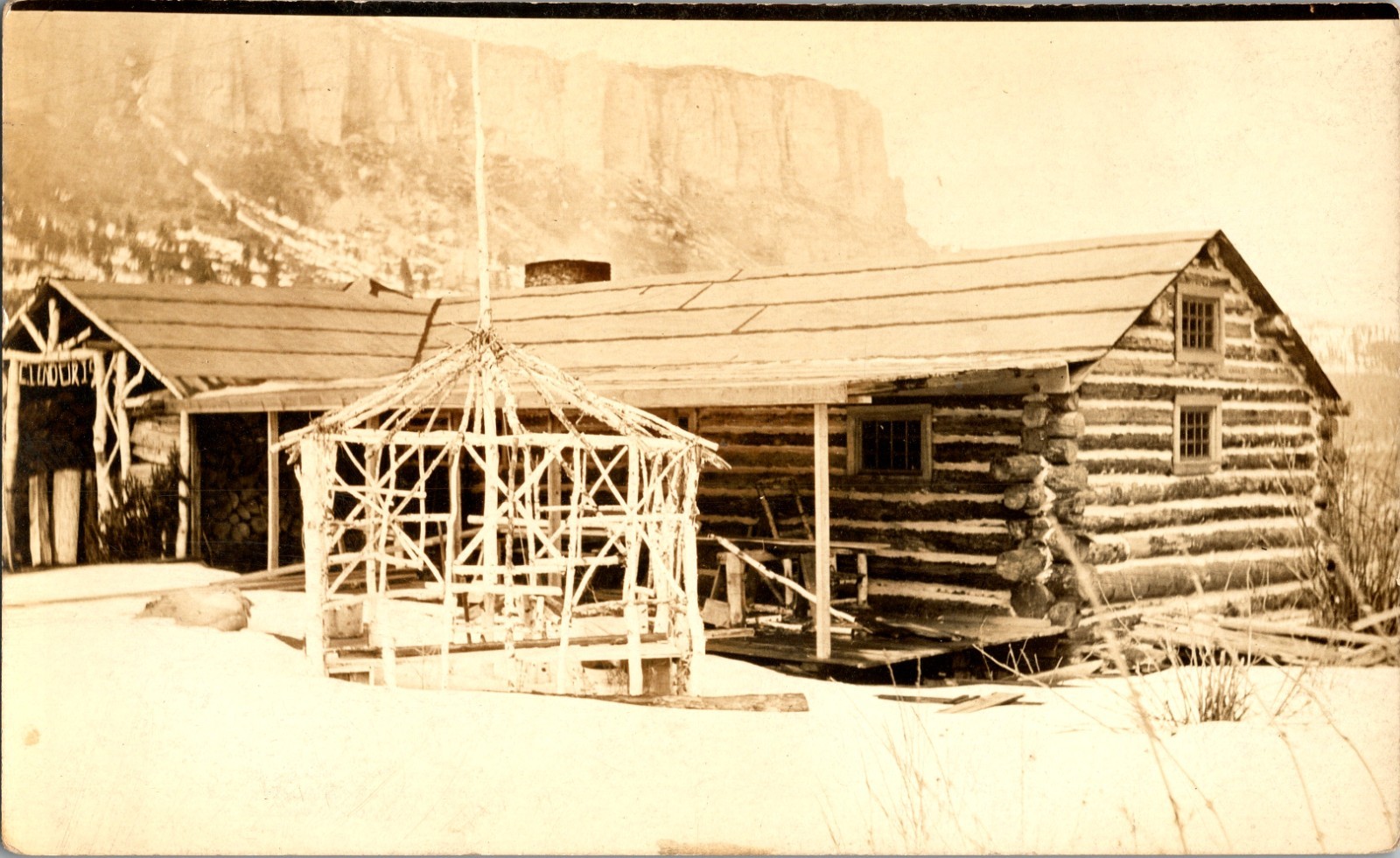 c1910 Glendoris Inn Savoy SD Spearfish Canyon Latchstring RPPC Snow Scene