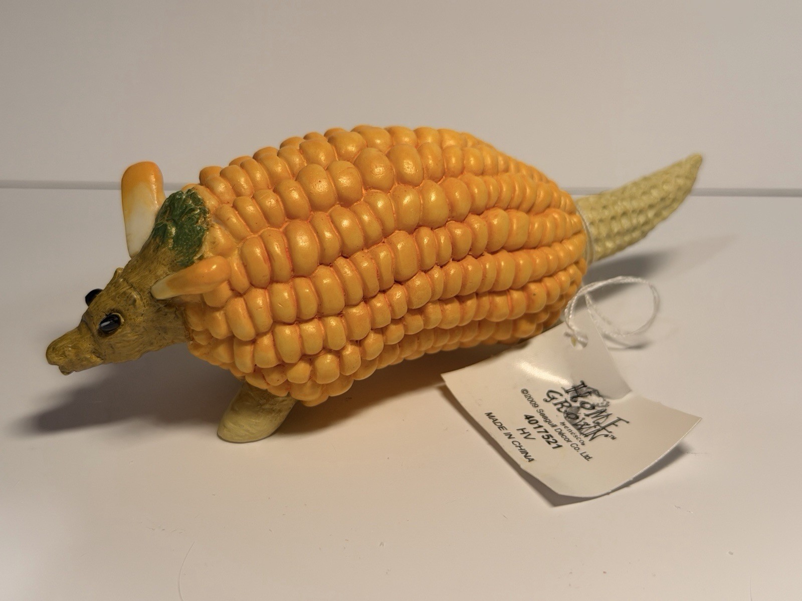 Vintage Enesco Home Grown Corn Armadillo Figurine 2009 # 4017521 Maize Vintage Enesco Home Grown Corn Armadillo Figurine 2009 # 4017521 Maize