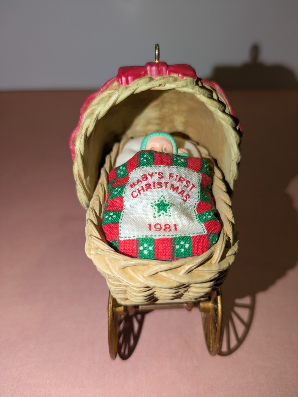 VTG Rare 1981 HALLMARK "Baby's First Christmas" ORNAMENT Rolling Carriage Buggy VTG Rare 1981 HALLMARK "Baby's First Christmas" ORNAMENT Rolling Carriage Buggy
