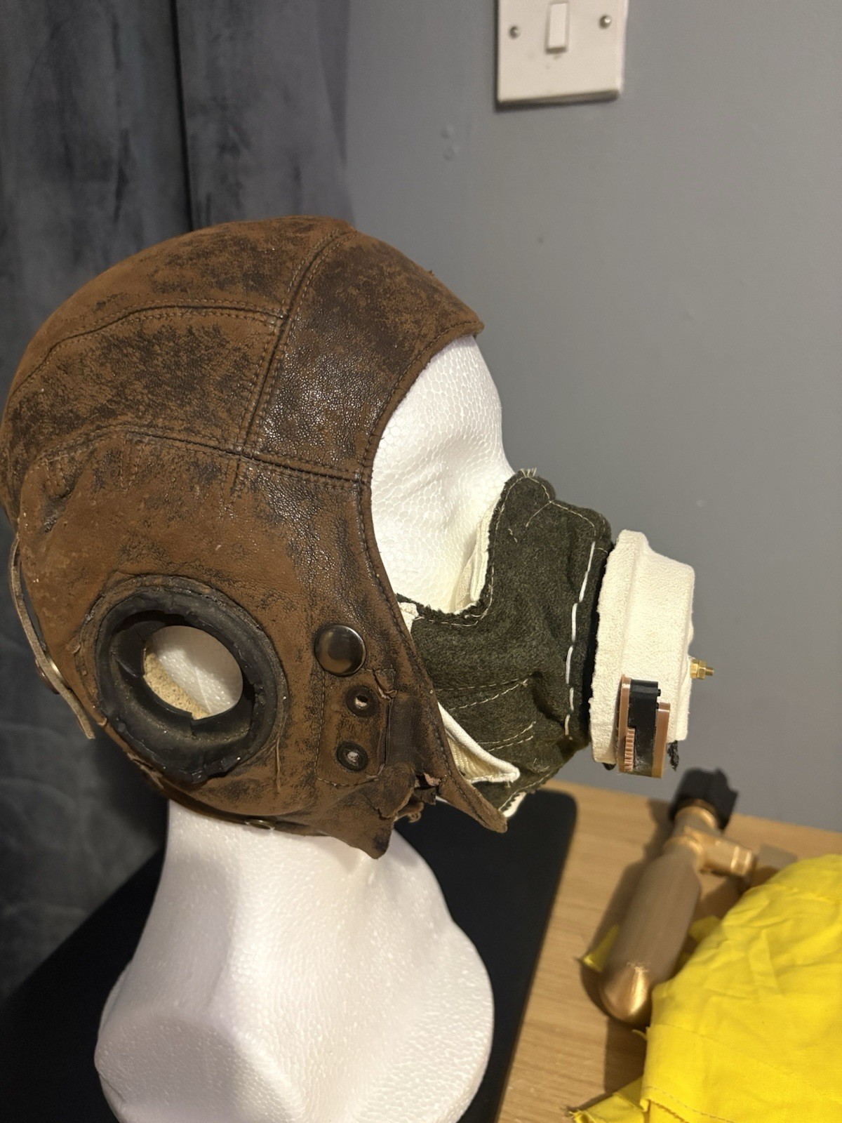 WW2 RAF REPLICA 1940 D MASK. MADE TO ORDER BATTLE OF BRITAIN WW2 RAF REPLICA 1940 D MASK. MADE TO ORDER BATTLE OF BRITAIN