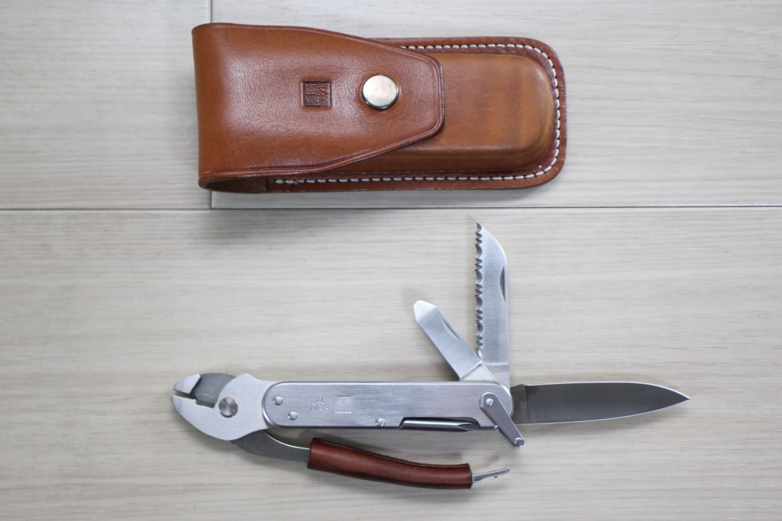 Vintage AL MAR 4x4 Tool Mate Multi Tool Leather Sheath Unused Japan P34 Vintage AL MAR 4x4 Tool Mate Multi Tool Leather Sheath Unused Japan P34