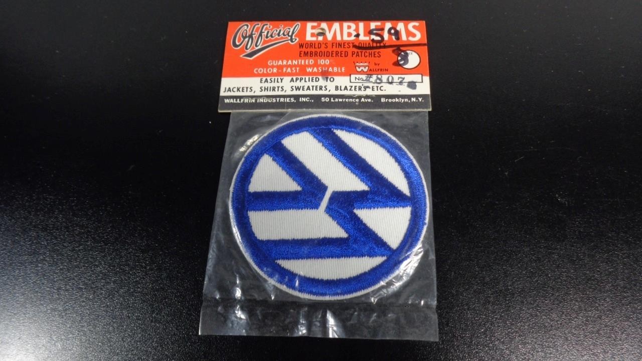 VINTAGE ROUND VW EMBLEM SEW ON SWEATER HAT JACKET SHIRT BLAZER ~ BUG BEETLE BUS VINTAGE ROUND VW EMBLEM SEW ON SWEATER HAT JACKET SHIRT BLAZER ~ BUG BEETLE BUS