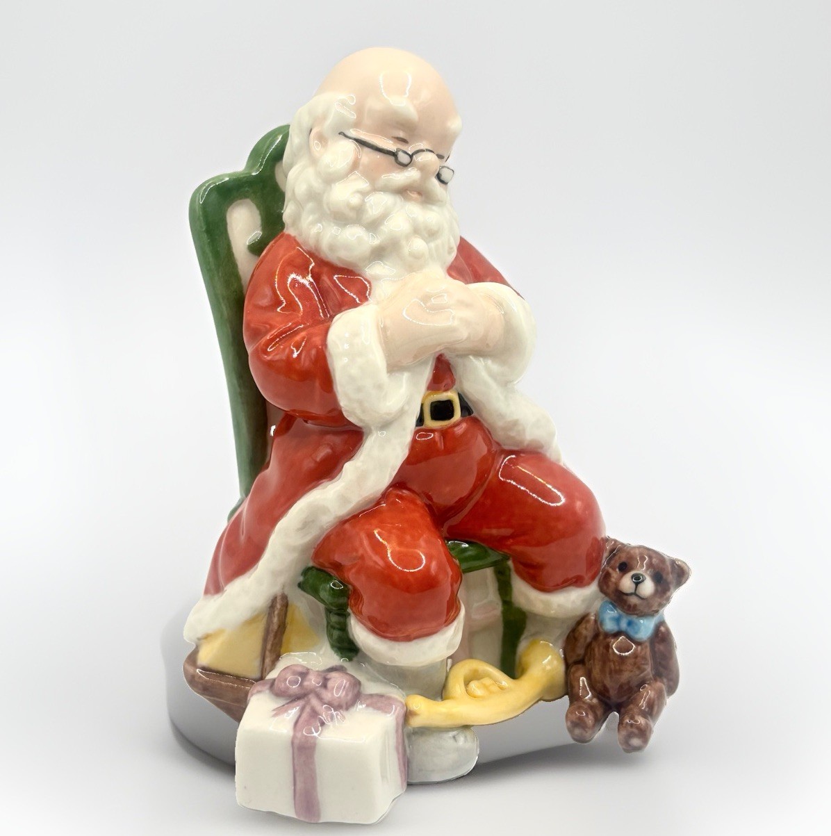 Royal Copenhagen 2007 Annual Santa Taking a Nap Figurine 1249386 w/ Original Box