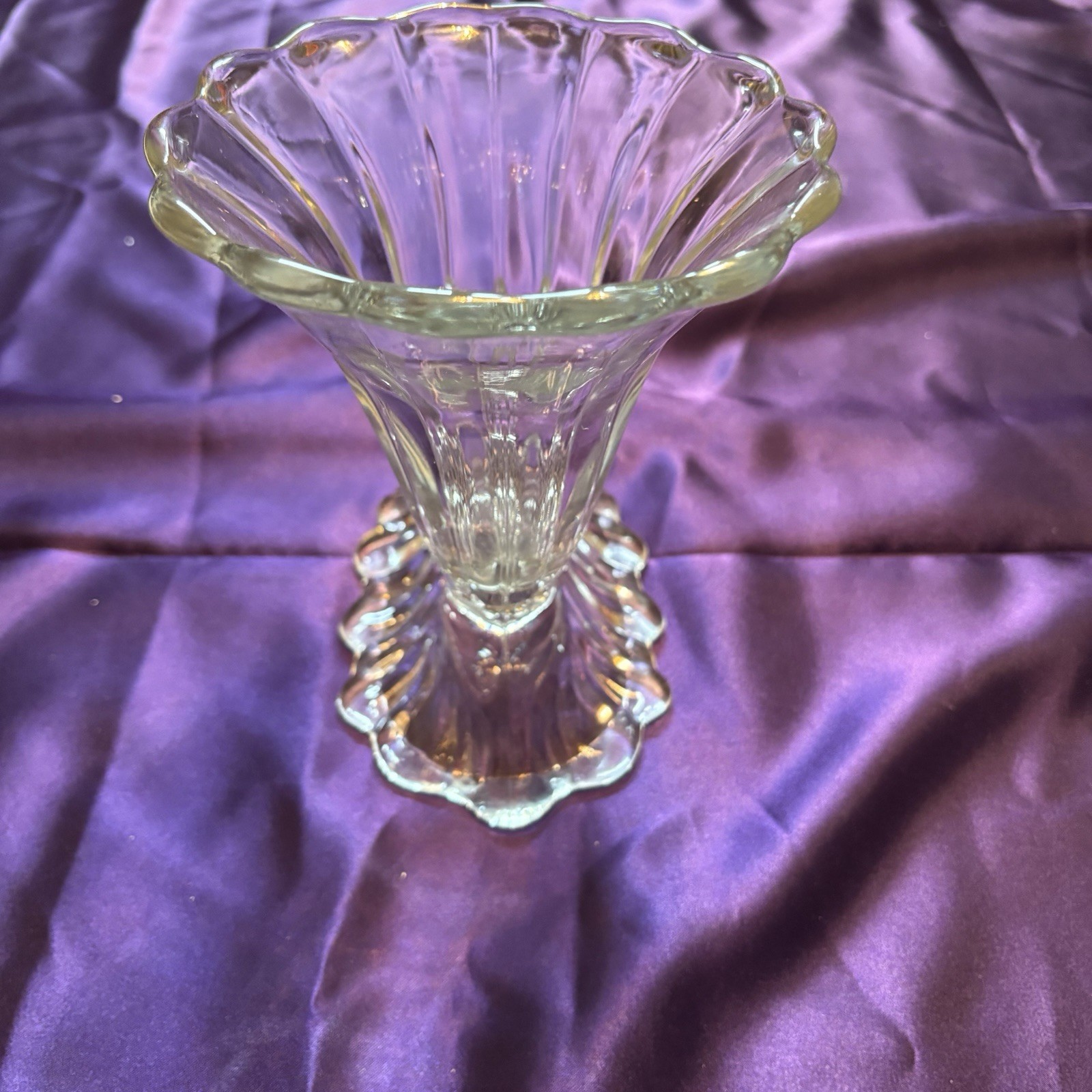 Vintage A. H. Heisey Cornucopia Horn Of Plenty Warwick Vase Glass #1428 Vintage A. H. Heisey Cornucopia Horn Of Plenty Warwick Vase Glass #1428