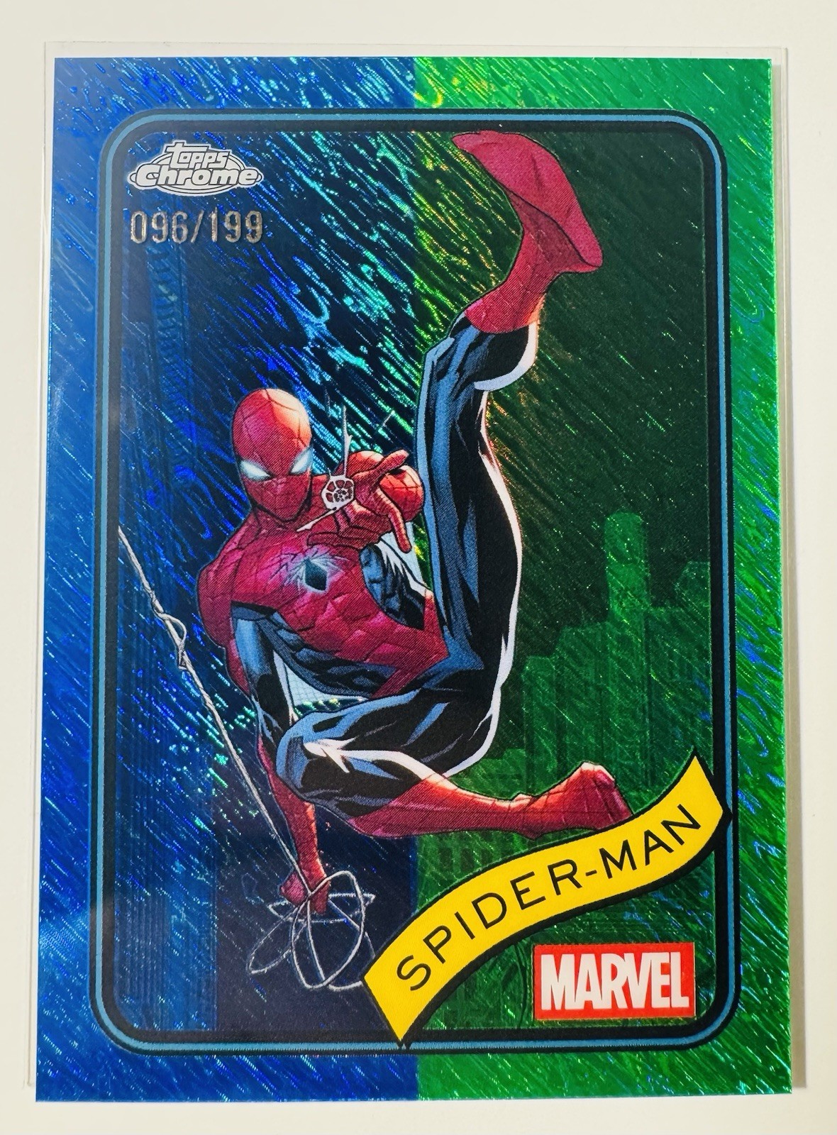 Spider-Man 2025 Topps Chrome Marvel Comics #101 Blue & Green Shimmer /199 Spider-Man 2025 Topps Chrome Marvel Comics #101 Blue & Green Shimmer /199