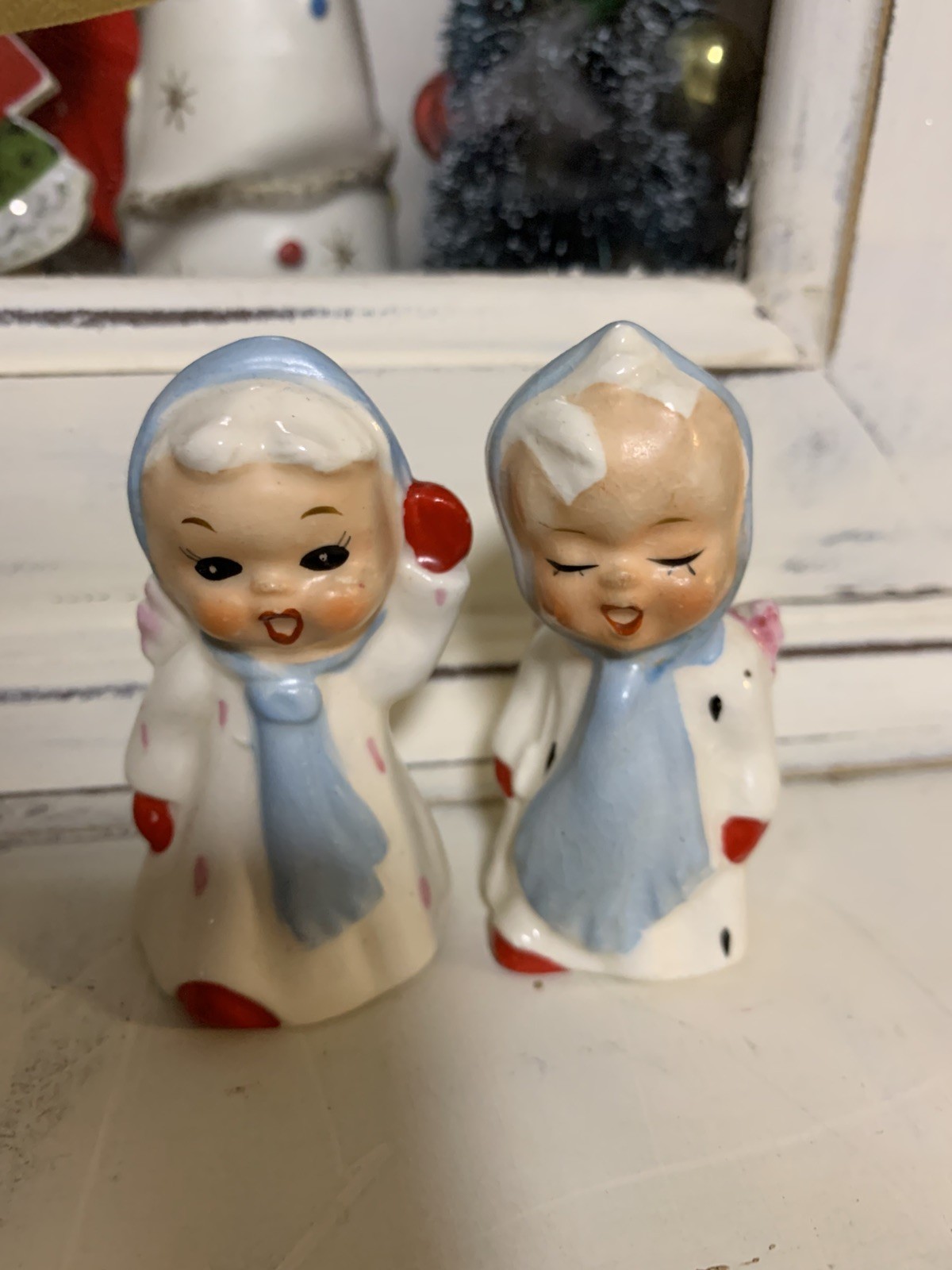 Vintage Japan Christmas Angel Choir Kids Ceramic Salt & Pepper Shakers Vintage Japan Christmas Angel Choir Kids Ceramic Salt & Pepper Shakers