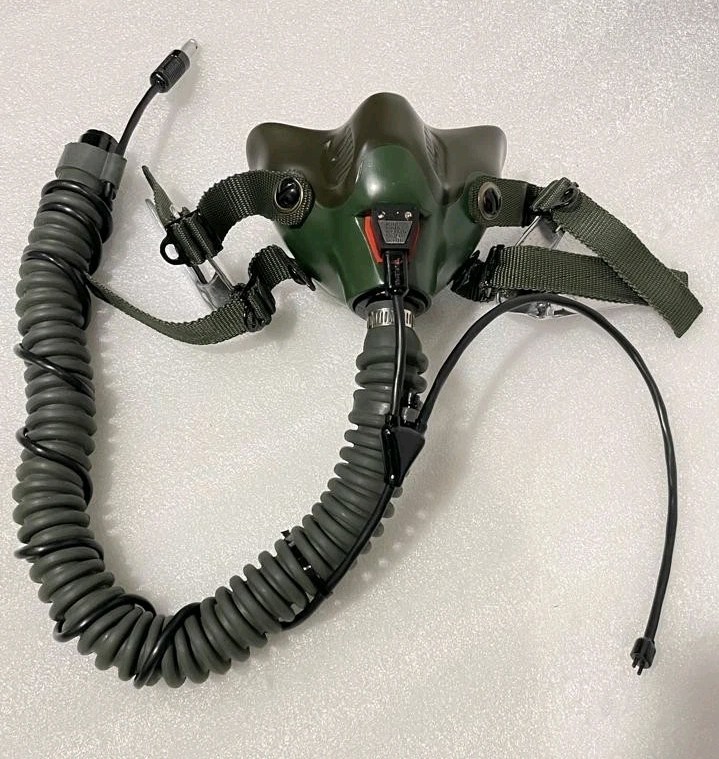 OXYGEN MASK REPLICA MBU-14 GREEN OXYGEN MASK REPLICA MBU-14 GREEN