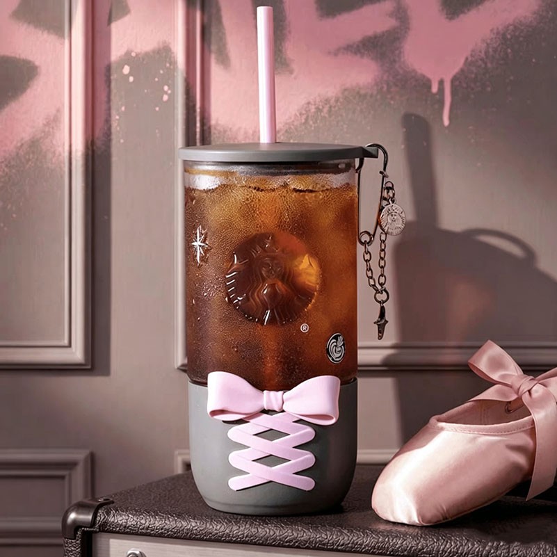 New Starbucks China 2026 Punk Ballet 21oz Bow Glass Straw Cup With Base Pad New Starbucks China 2026 Punk Ballet 21oz Bow Glass Straw Cup With Base Pad