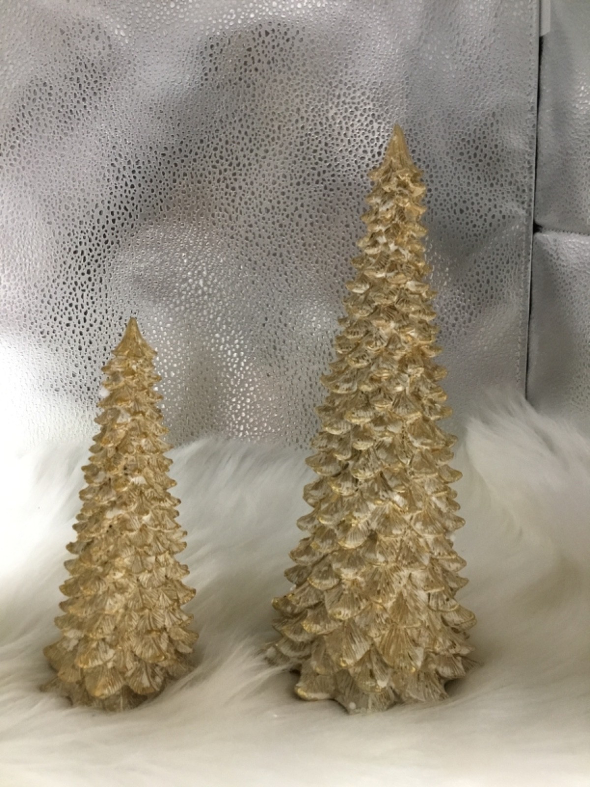 NIB 2 Piece Resin Christmas Tree Figurines Distressed White Gold Tabletop Decor NIB 2 Piece Resin Christmas Tree Figurines Distressed White Gold Tabletop Decor