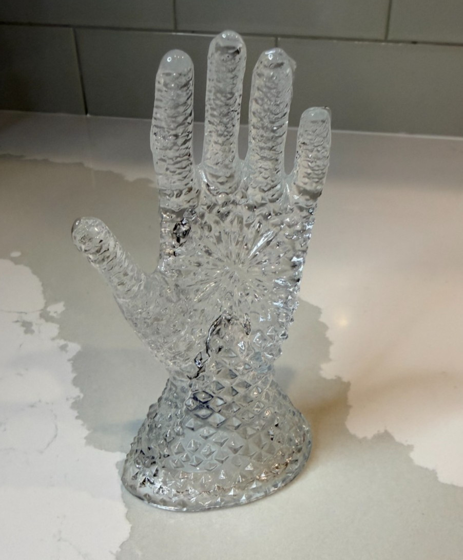 Vtg ACC Lead Crystal Hand Ring Holder 24% PbO Starburst Diamond Pattern Taiwan Vtg ACC Lead Crystal Hand Ring Holder 24% PbO Starburst Diamond Pattern Taiwan